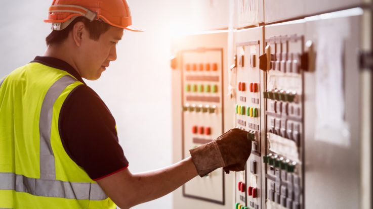 5 Important Qualities to Look for in an Electrical Contractor